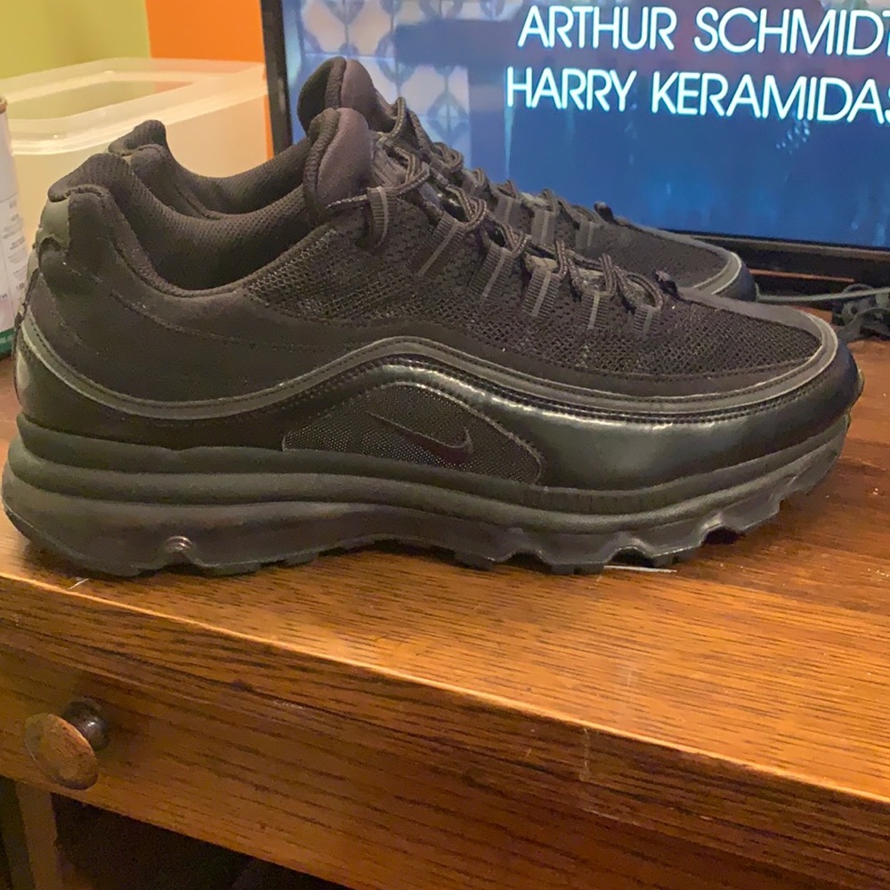 Nike air max shoes for men